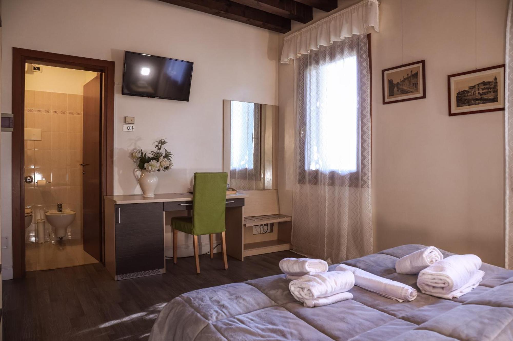 Hotel Villa Sara Mestre Kültér fotó